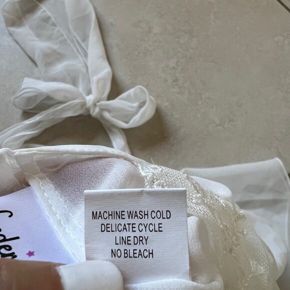 Frederick’s Of Hollywood White Lace Halter Chemise Size S - Picture 6 of 6